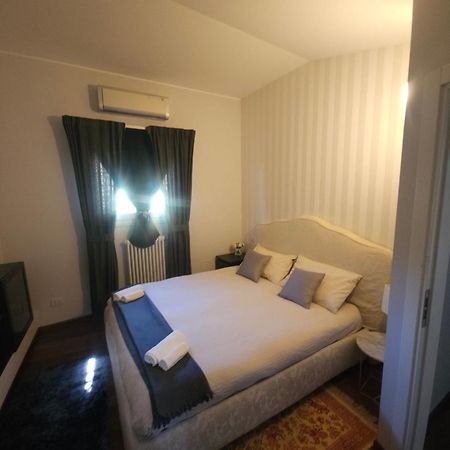 Appartamento La Corte In Centro Rimini Zewnętrze zdjęcie